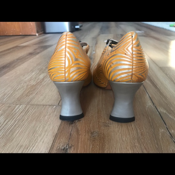 Fluevog Malala Patent Toed Mary Jane - Picture 5 of 6